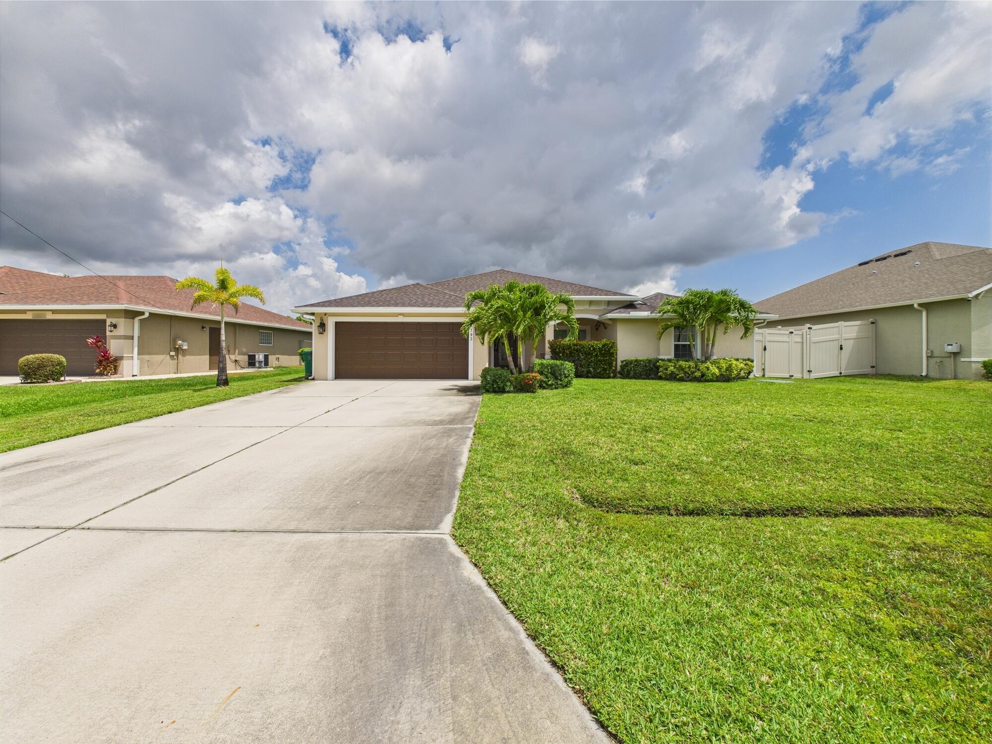 PORT ST LUCIE SECTION 44 - Residential