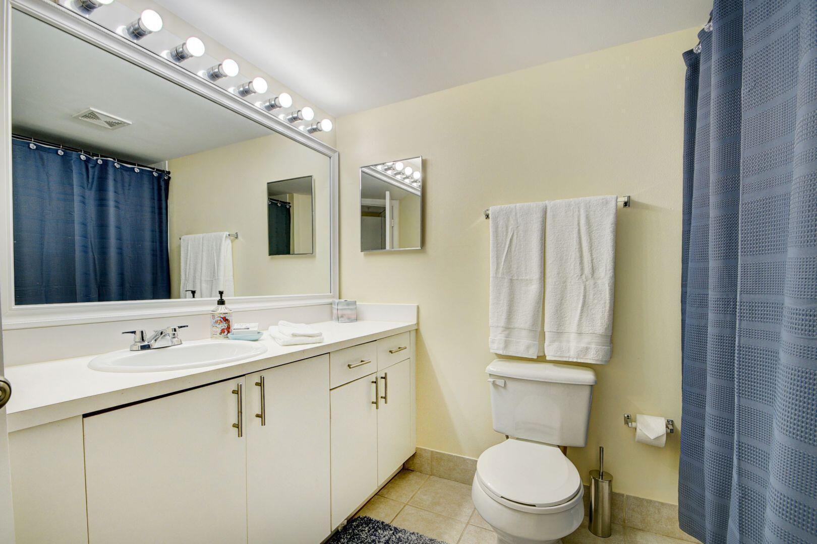 GRAND VIEW AT CRESTWOOD CONDO - Residential Lease