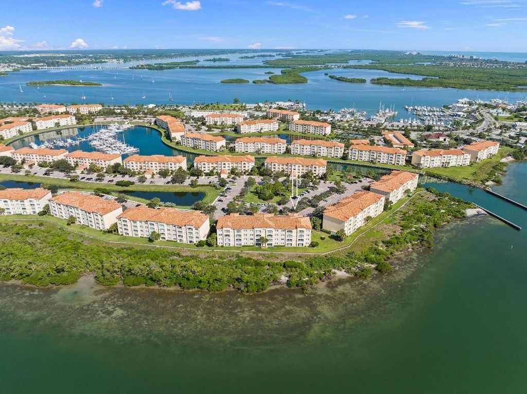 Photo of 22 Harbour Isle Drive W #Ph02, Hutchinson Island, FL 34949 (MLS # R11154467)
