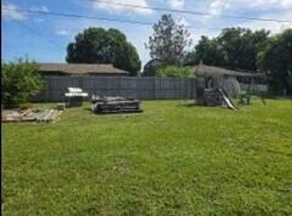 Photo of 765 SE Floresta Drive, Port Saint Lucie, FL 34983 (MLS # R11124801)