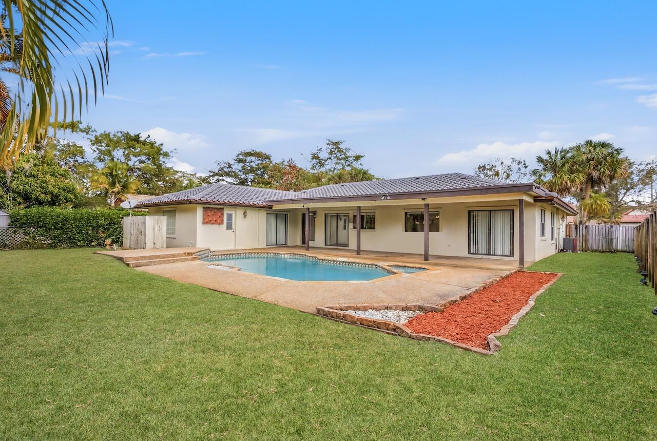 CYPRESS RUN - Residential