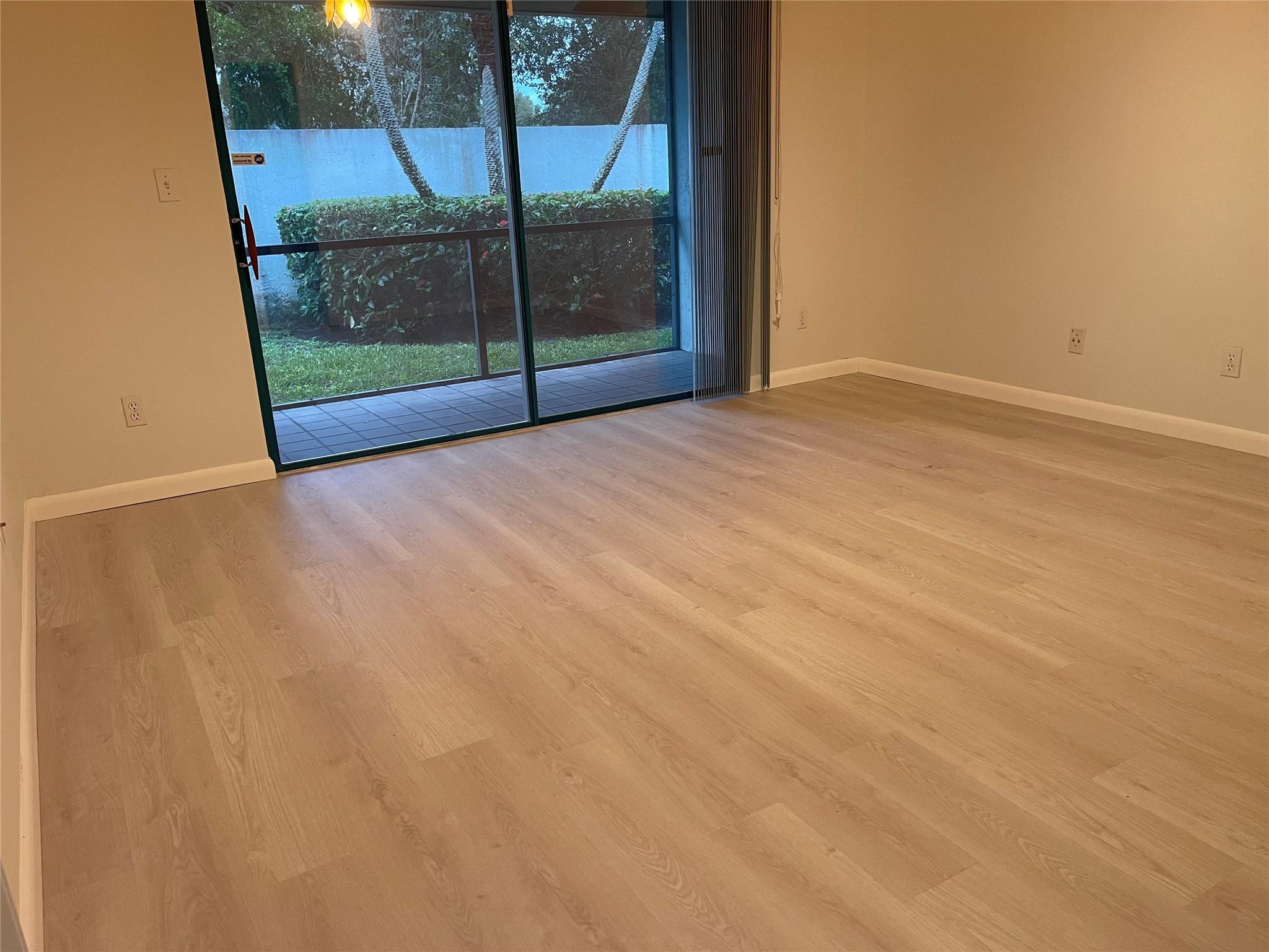 Woodland Lakes - Residential