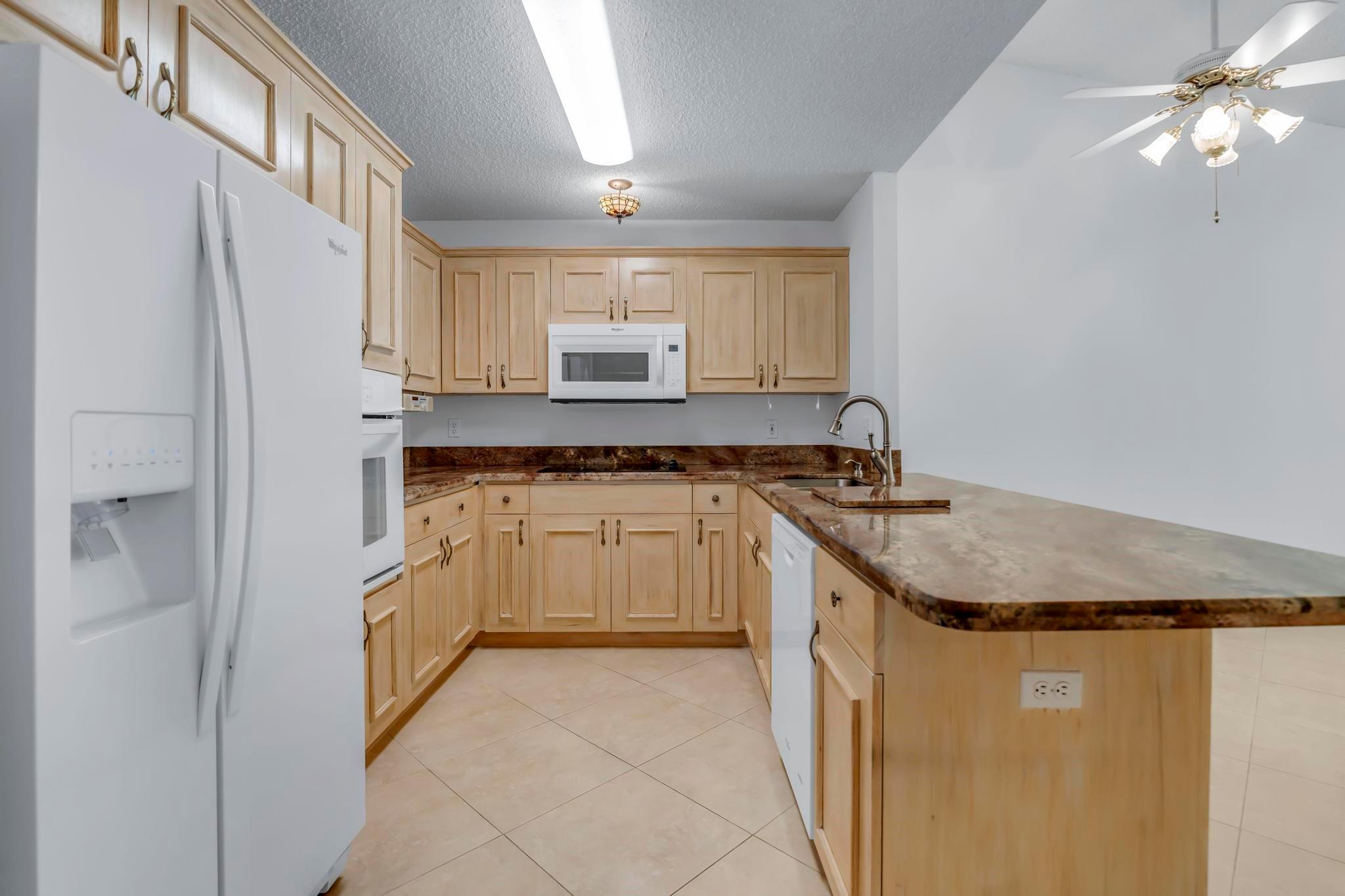 Woodland Lakes - Residential