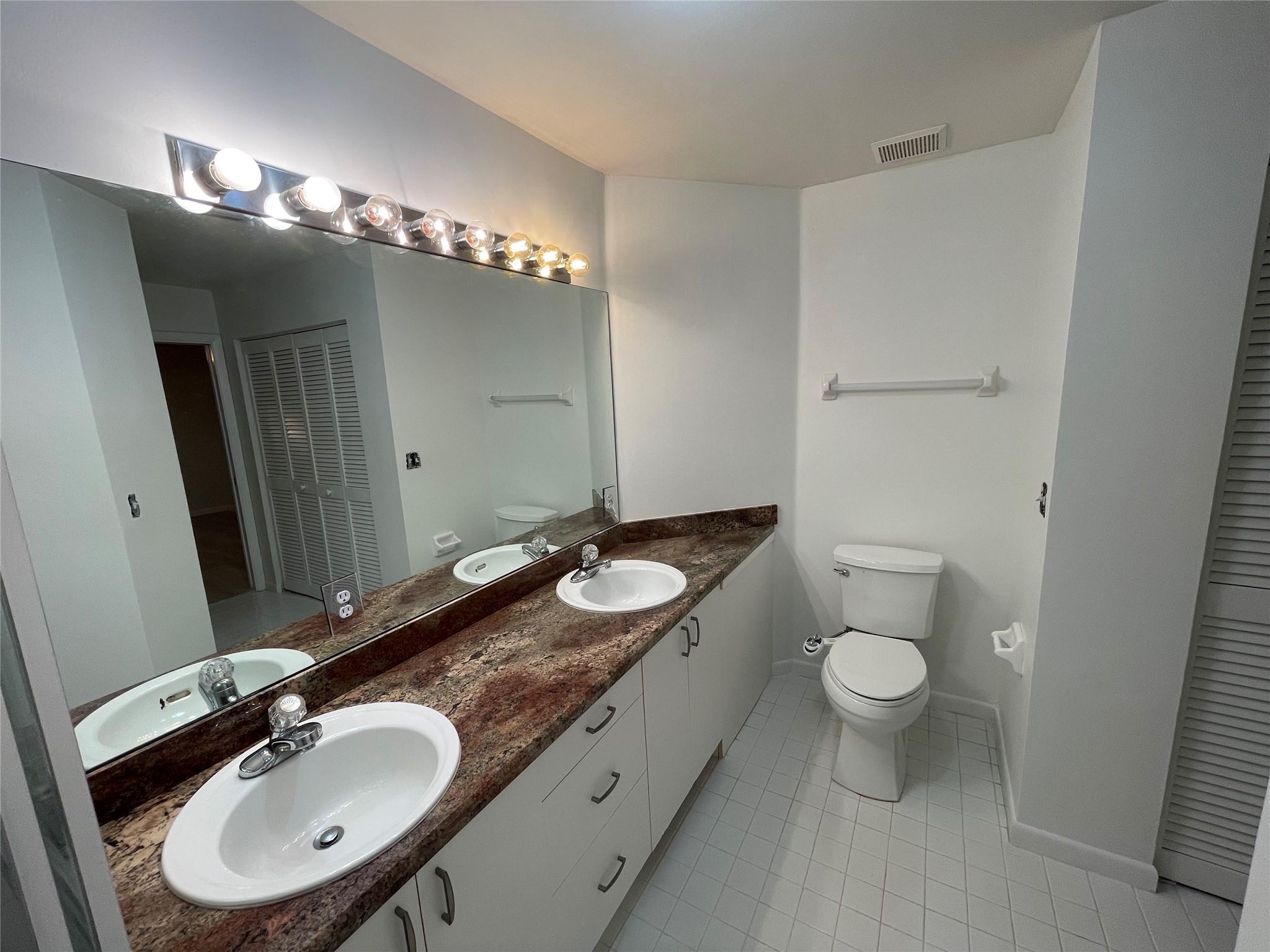 Woodland Lakes - Residential