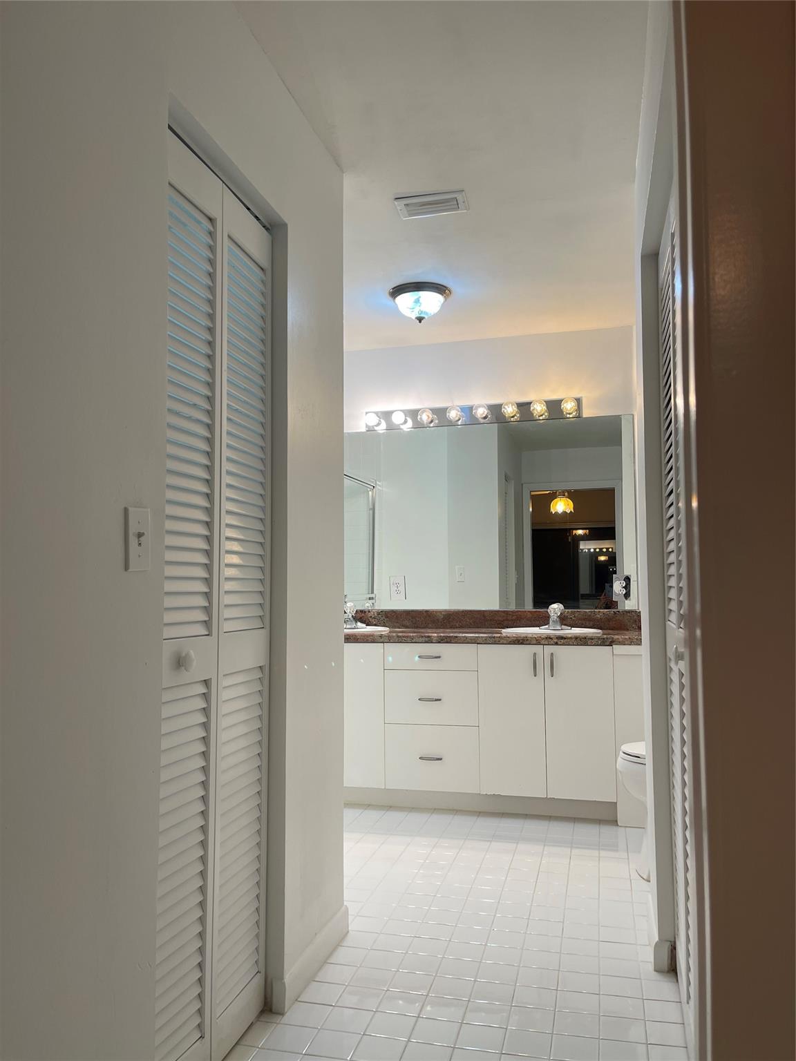 Woodland Lakes - Residential