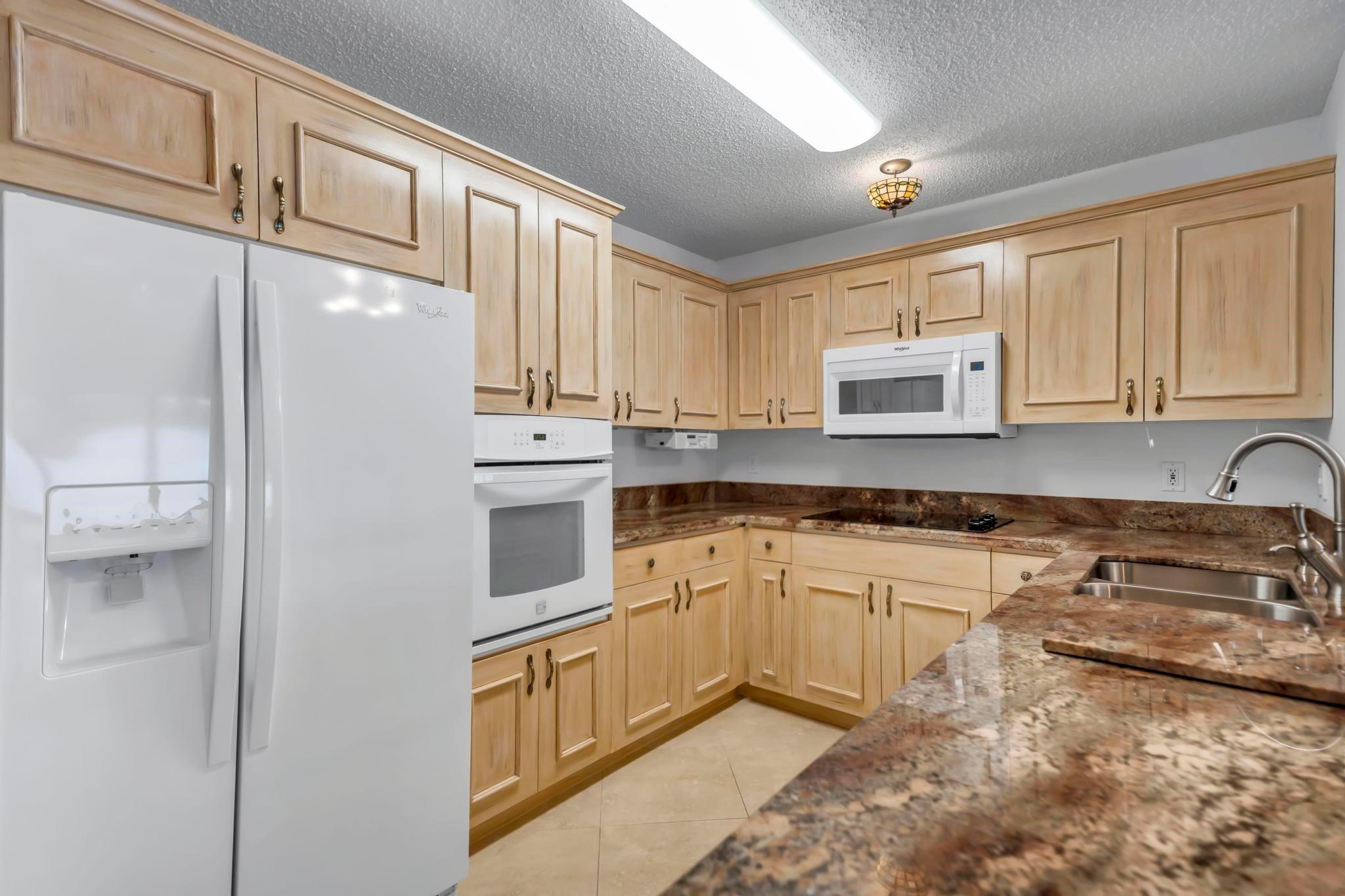 Woodland Lakes - Residential