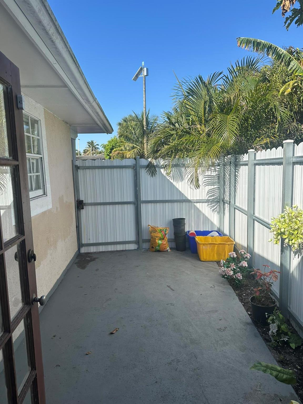916 Caroline Avenue