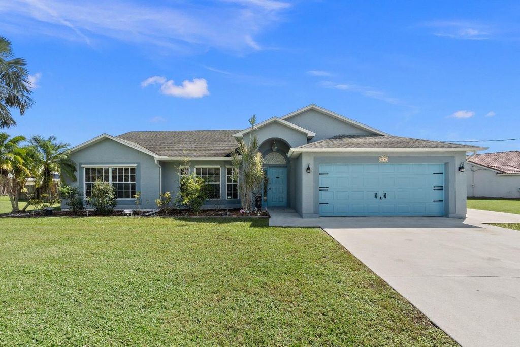 Photo of 5395 NW South Crisona Circle, Port Saint Lucie, FL 34986 (MLS # R10930676)