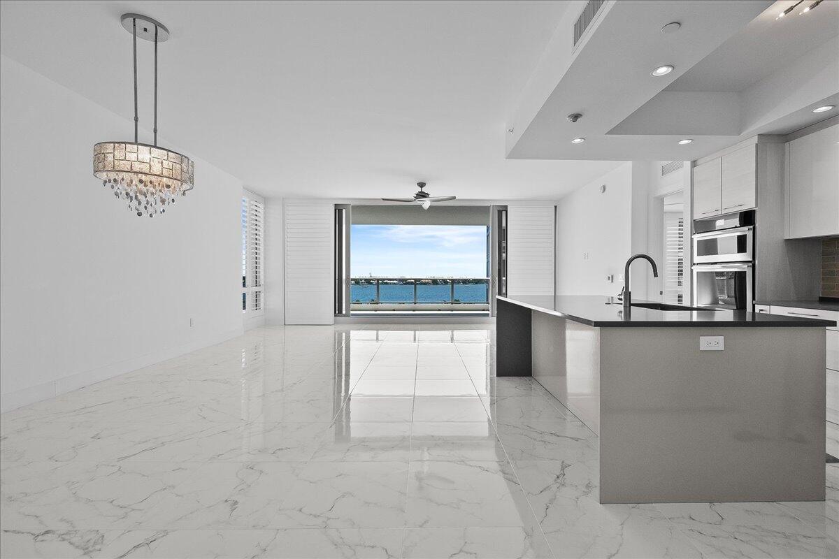 1 Water Club Way 604