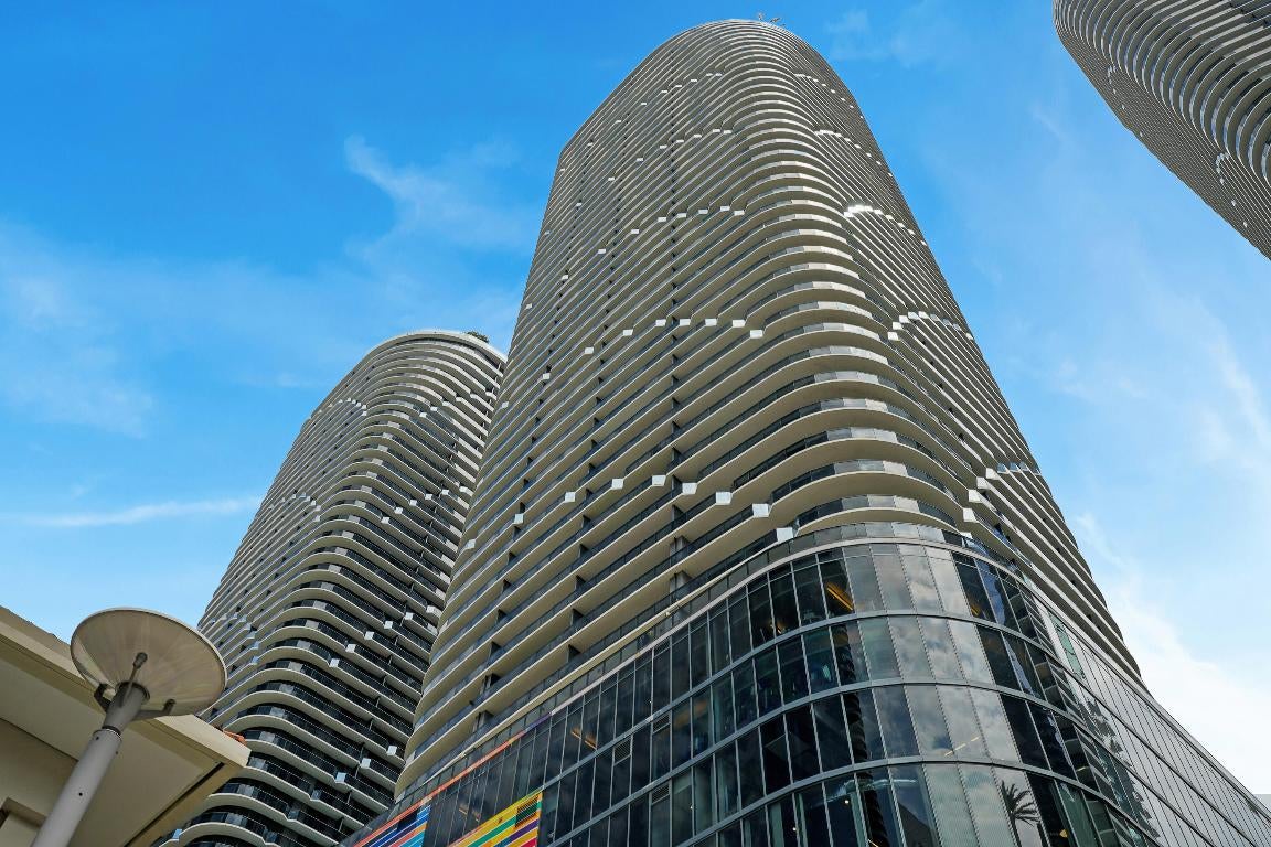 55 SW 9th Street