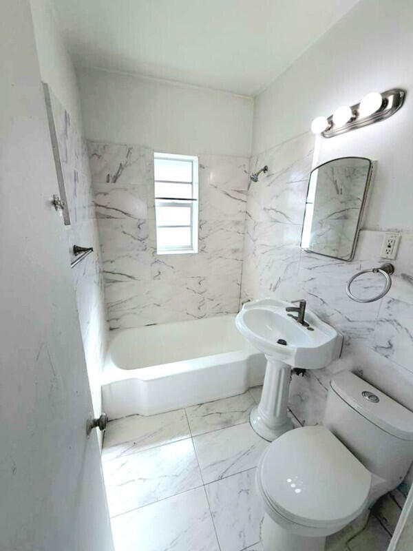 GROVELAND PK - Residential Lease