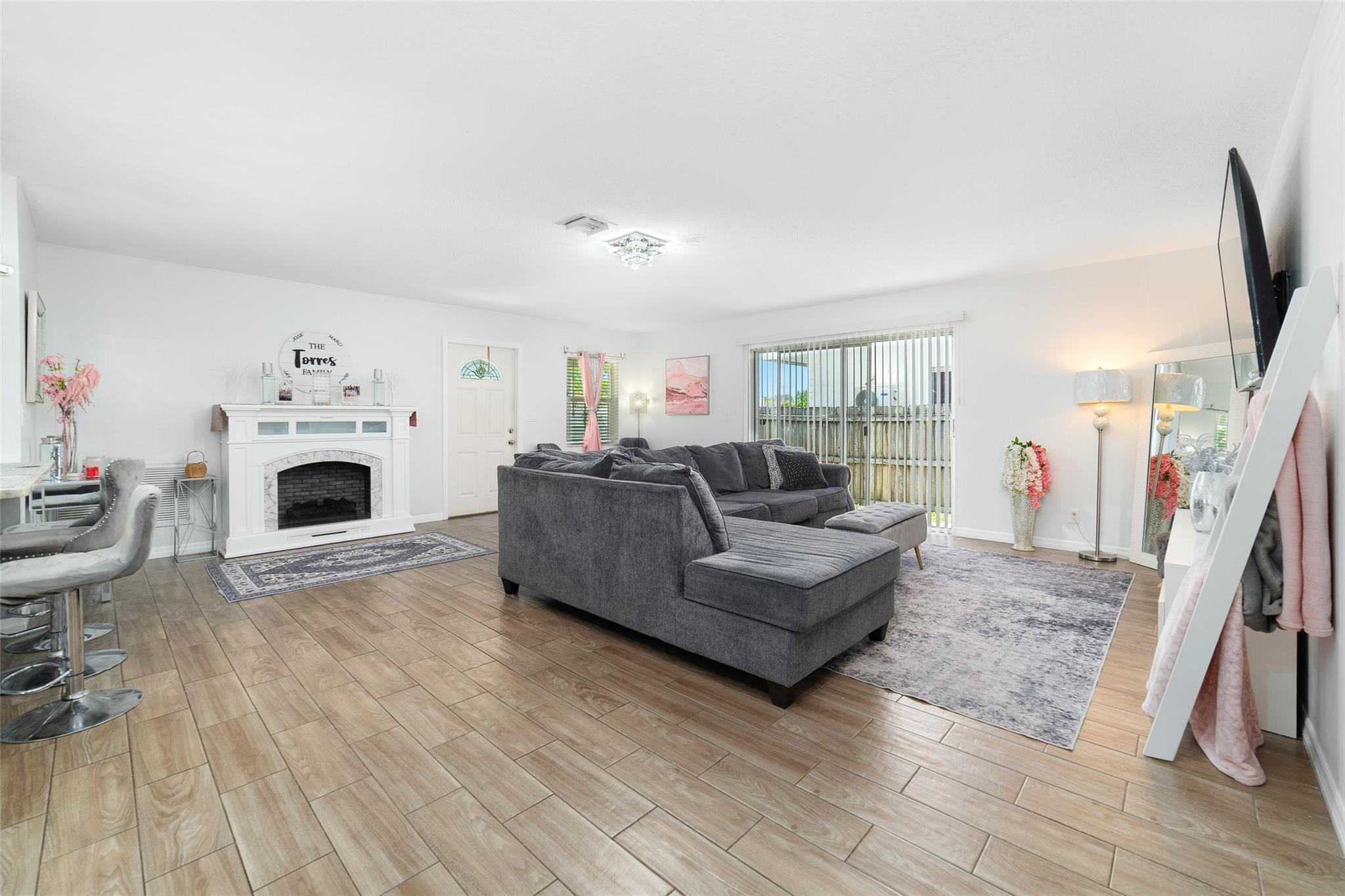 317 Swain Blvd
