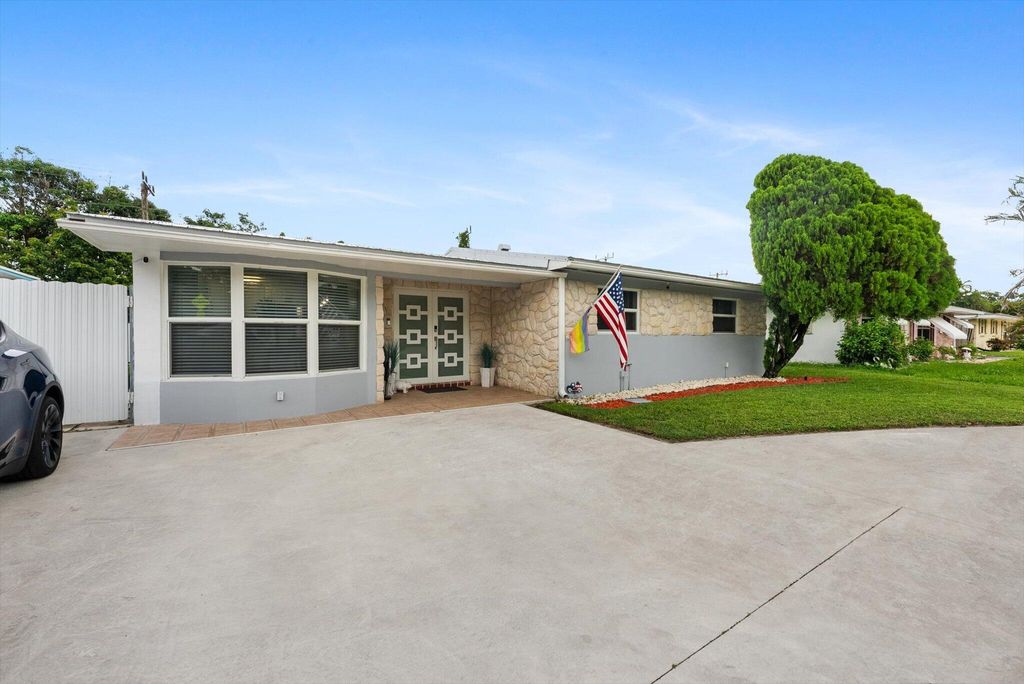 Photo of 9508 N Military Trail, Palm Beach Gardens, FL 33410 (MLS # R11019836)