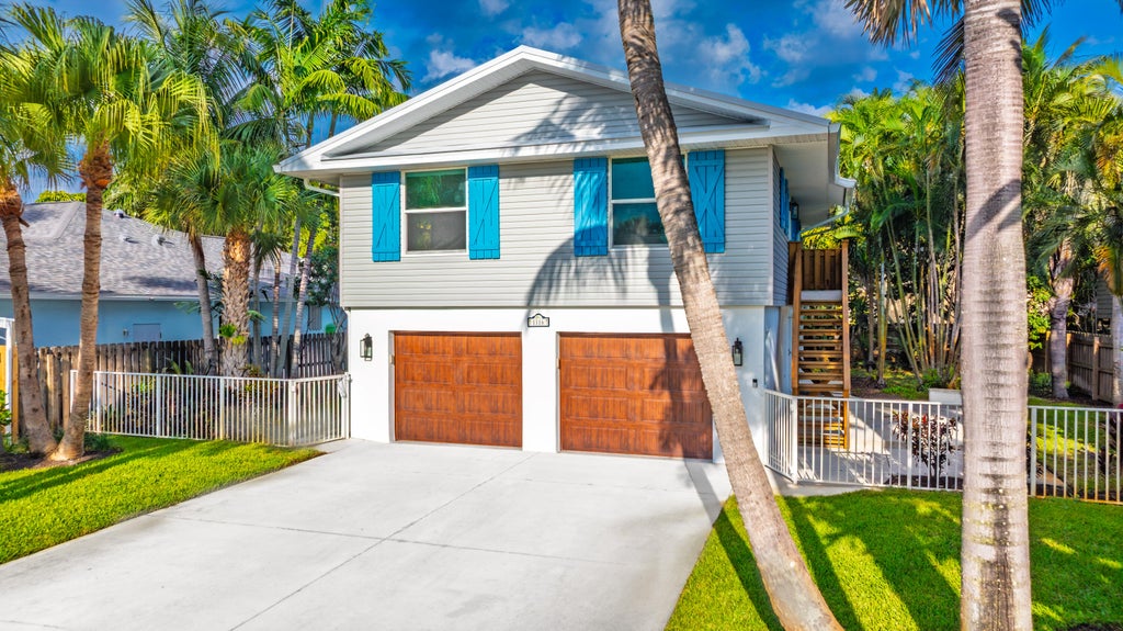 Photo of 1116 HERNANDO Street, Fort Pierce, FL 34949 (MLS # B26083084)
