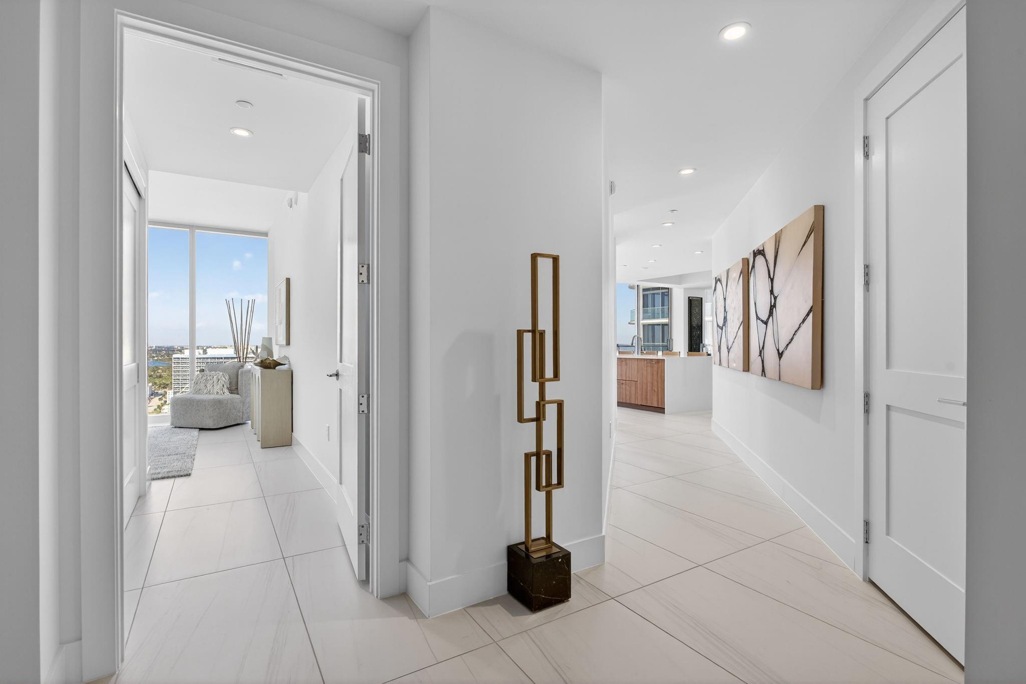 153 N Seabreeze Blvd 2505