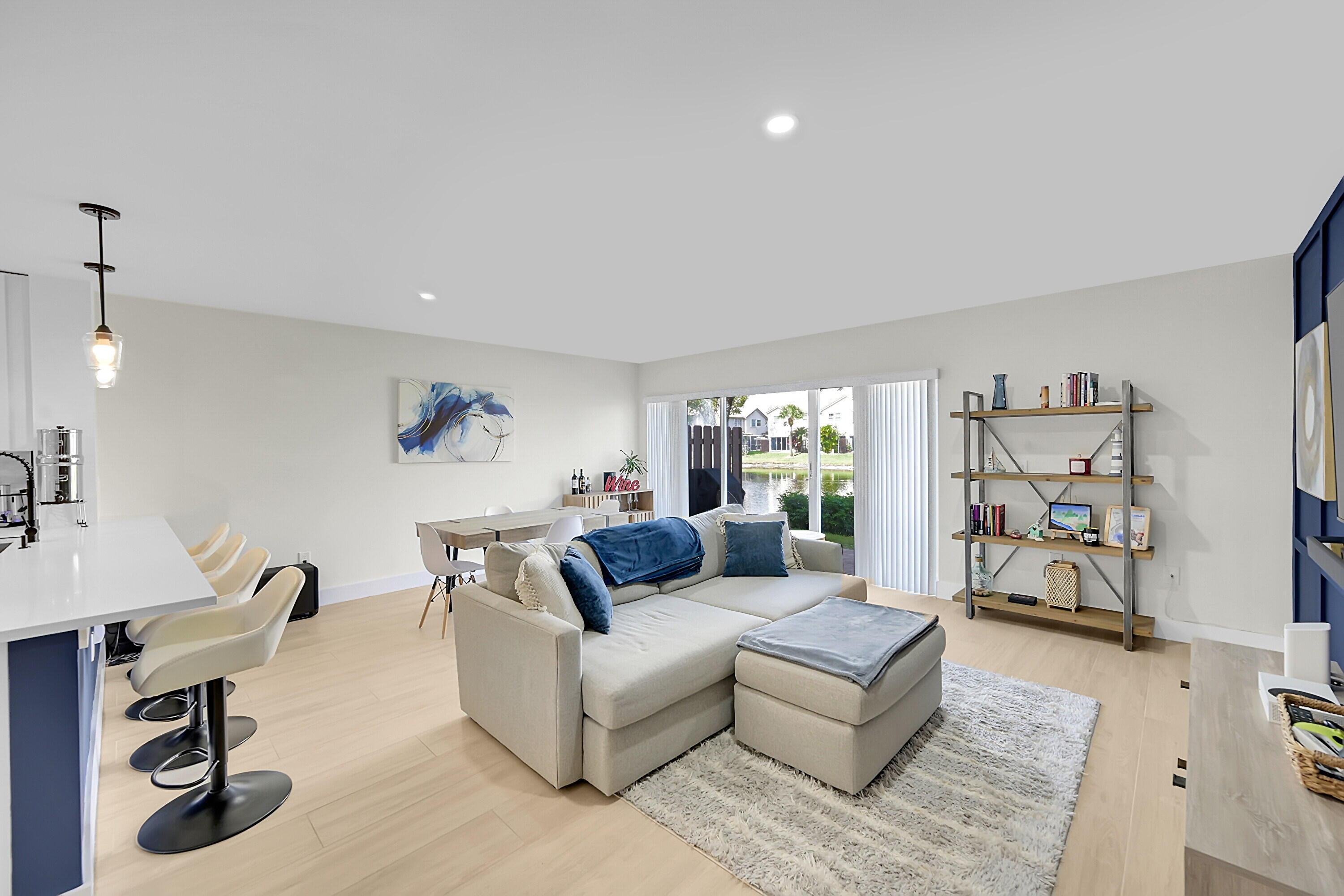 PLEASANT LAKES - Residential