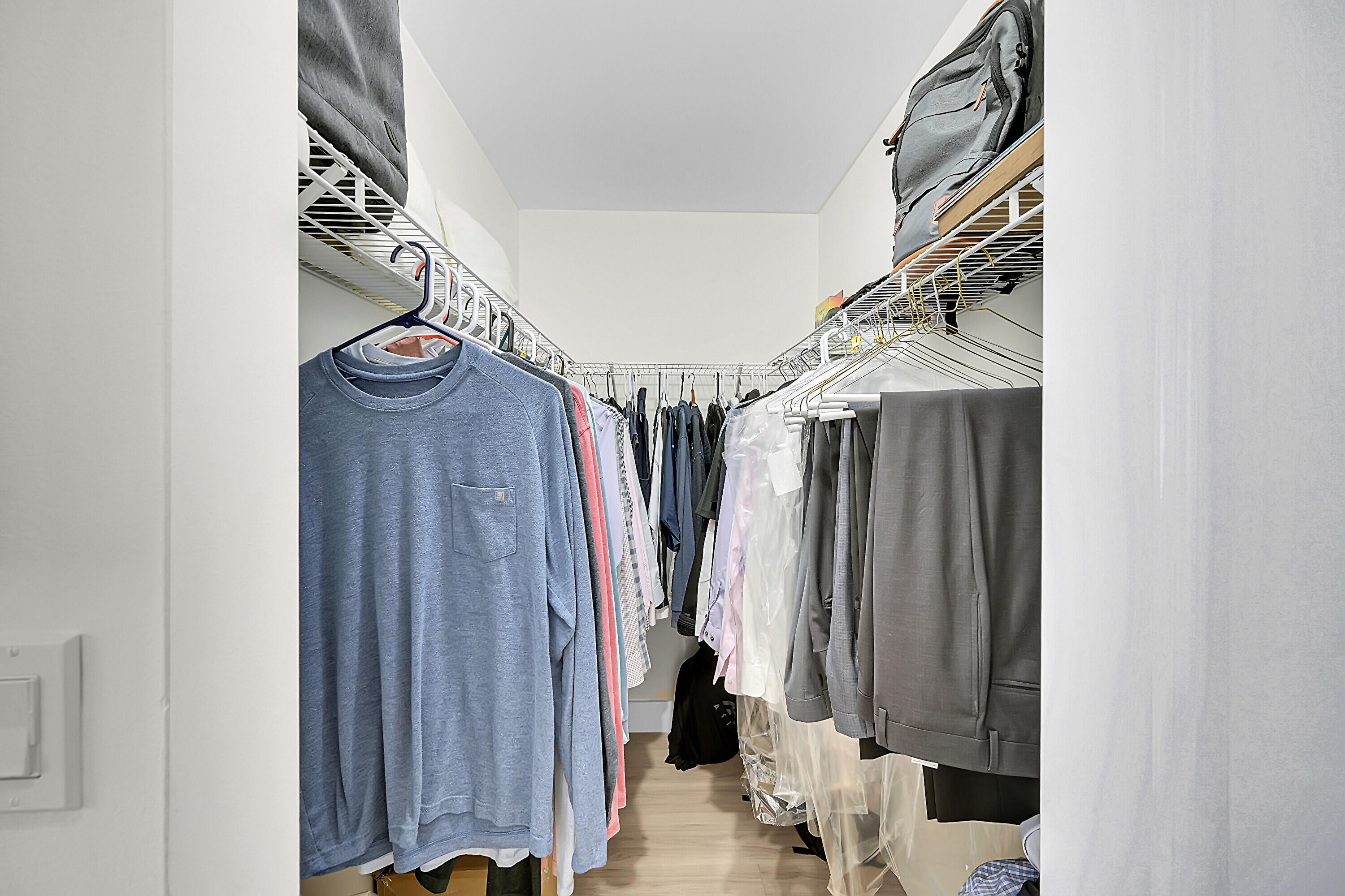 PLEASANT LAKES - Residential