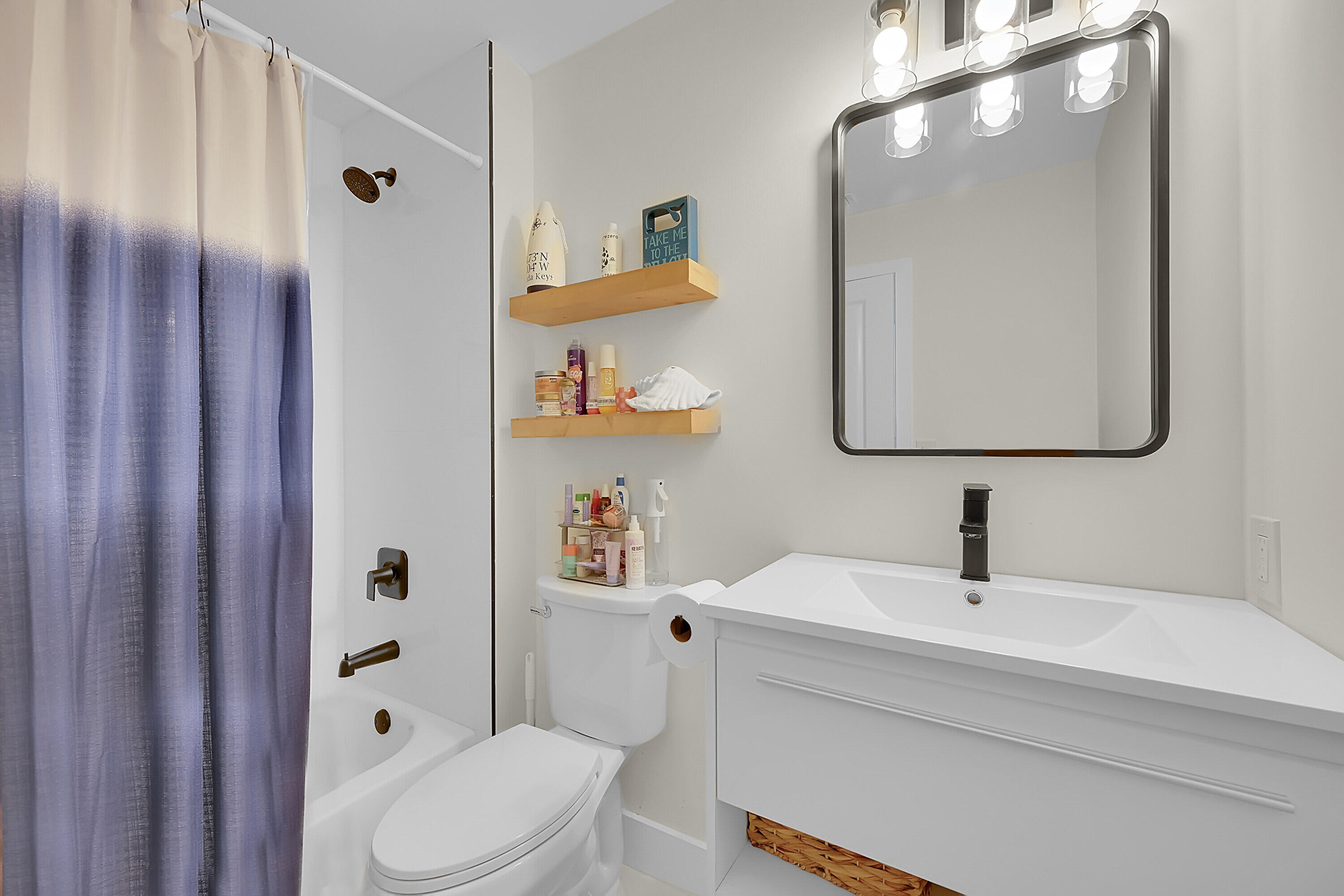 PLEASANT LAKES - Residential