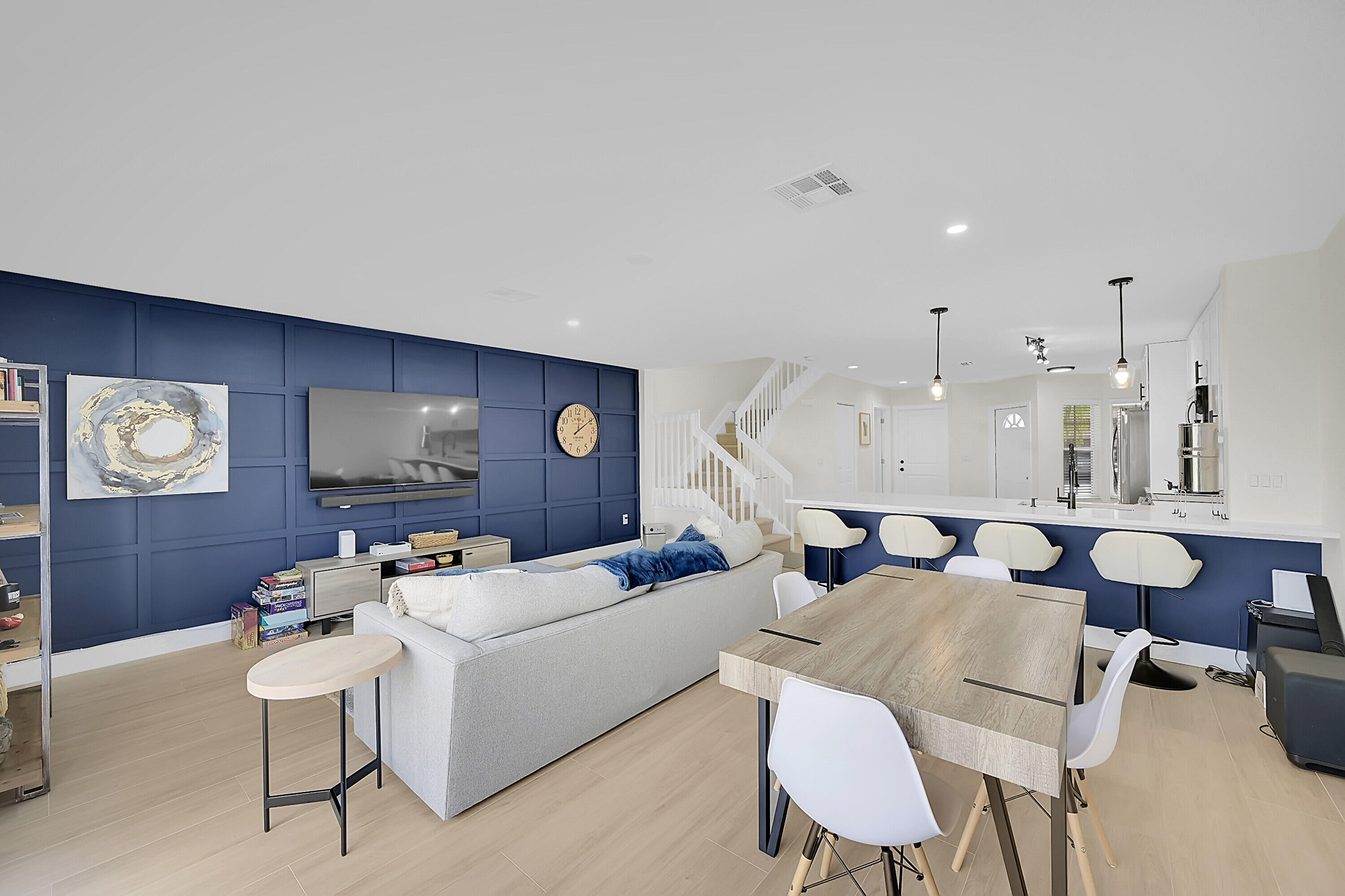 PLEASANT LAKES - Residential