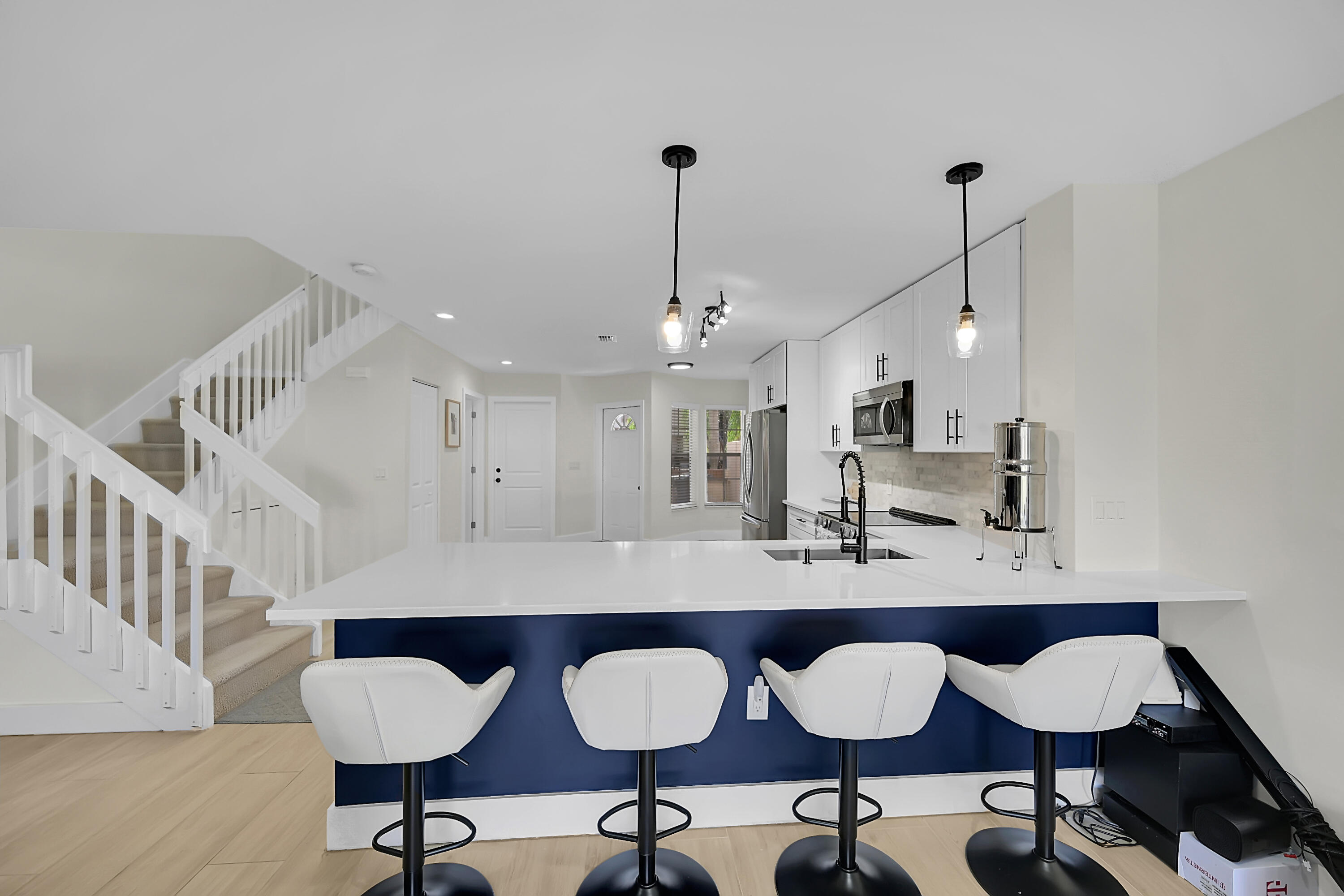 PLEASANT LAKES - Residential