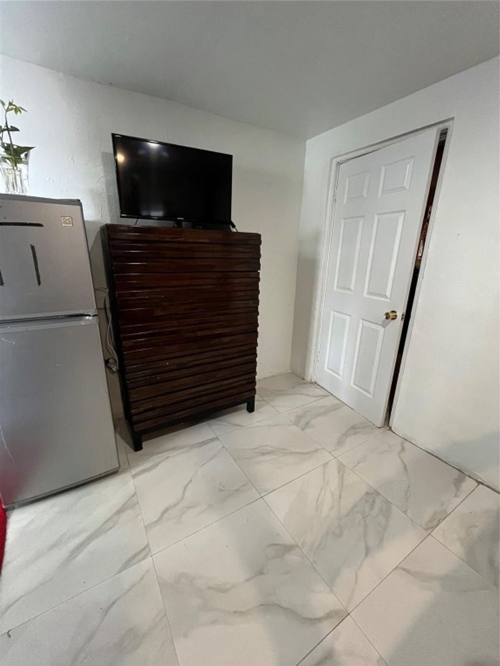 Photo of 748 W Dayton Circle, Fort Lauderdale, FL 33312 (MLS # F10464542)