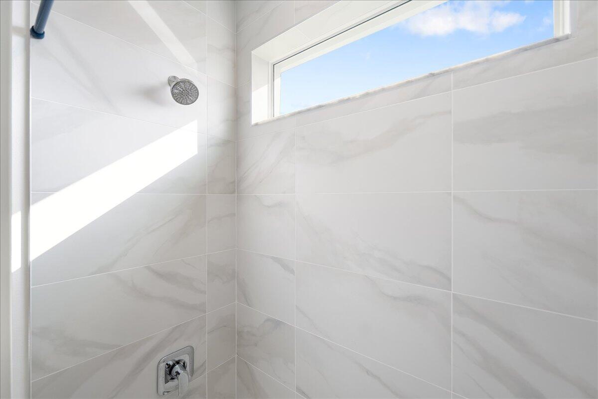 TELARO AT SOUTHERN GROVE - Residential