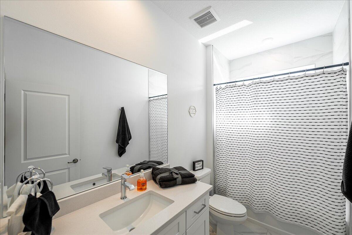 TELARO AT SOUTHERN GROVE - Residential