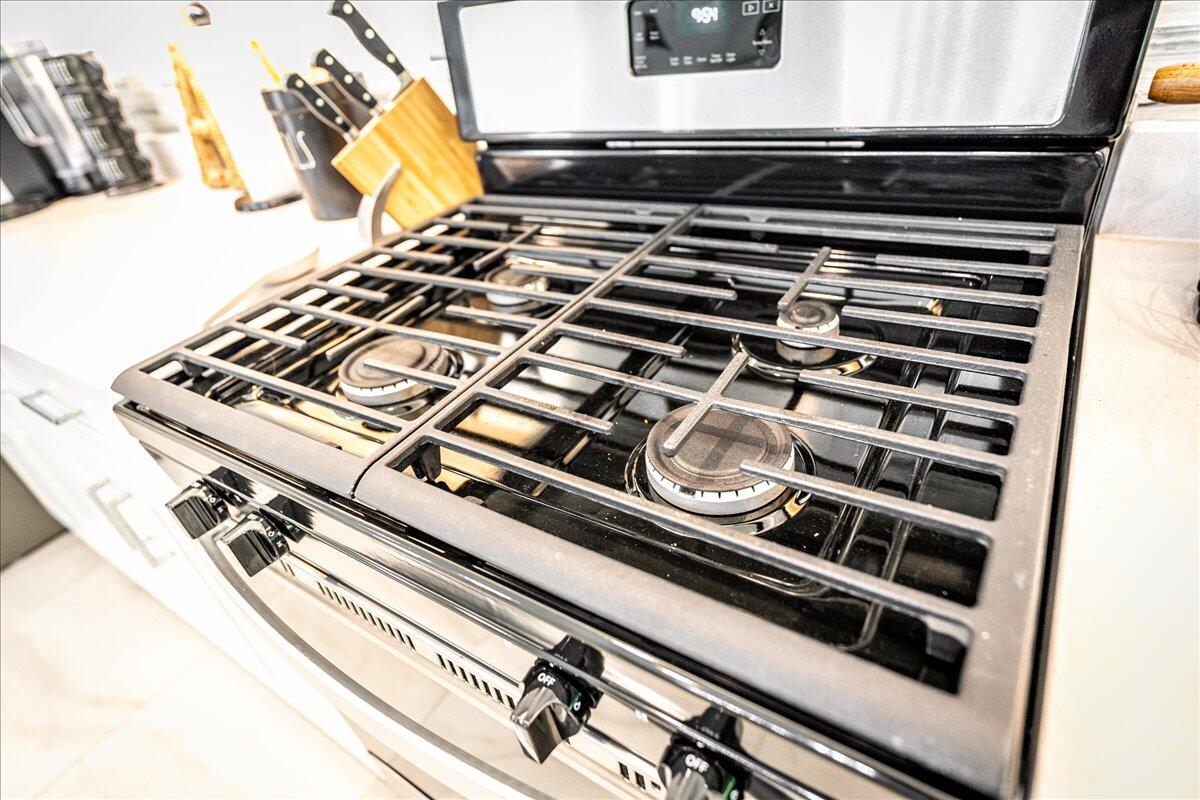 TELARO AT SOUTHERN GROVE - Residential