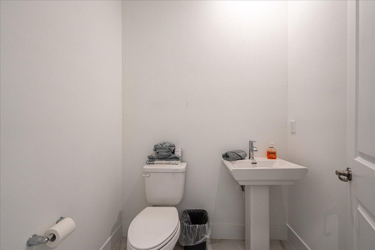 TELARO AT SOUTHERN GROVE - Residential