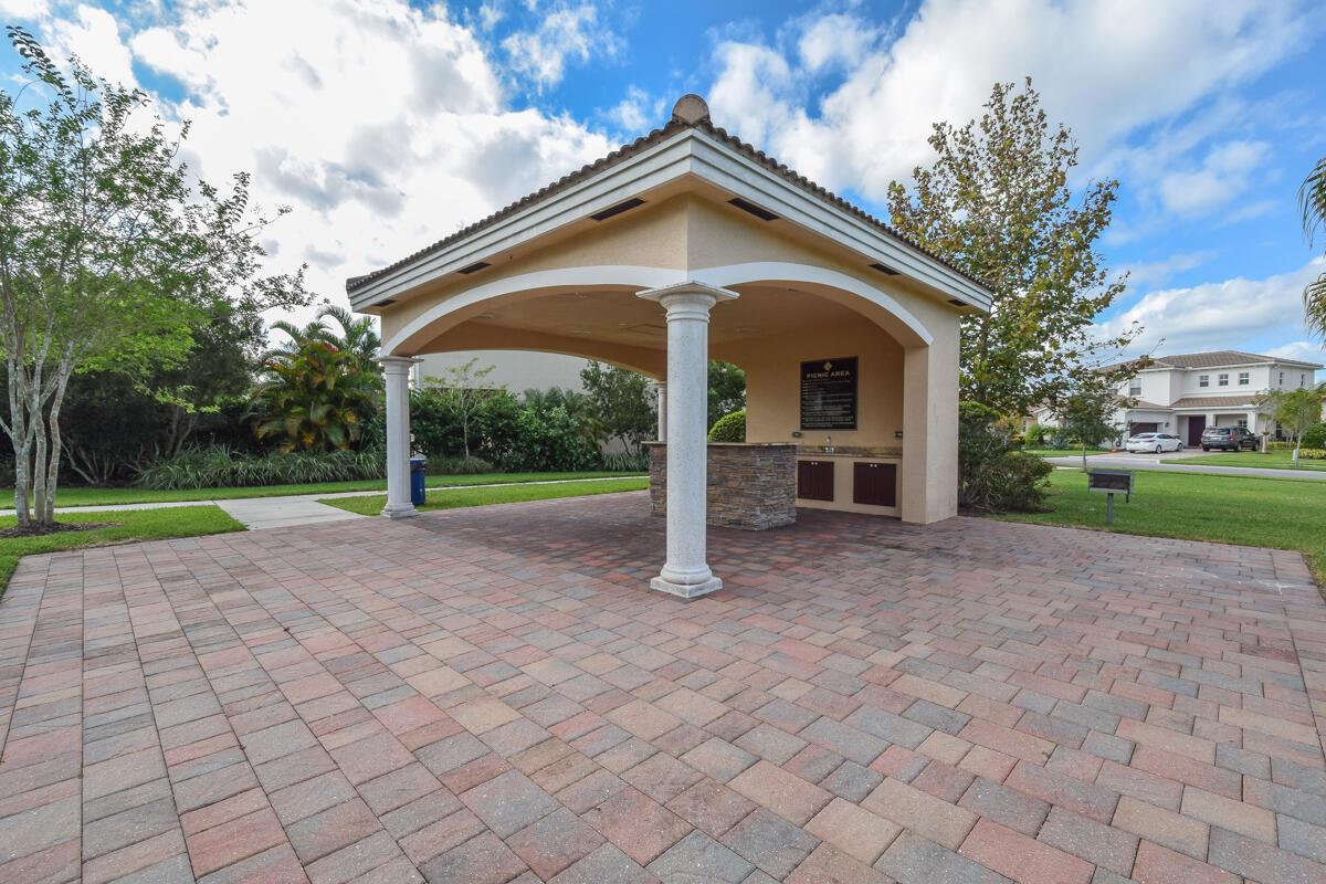 Rialto - Residential Lease