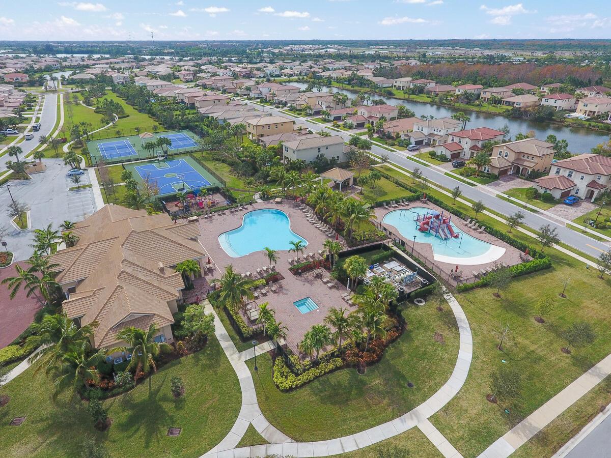 Rialto - Residential Lease