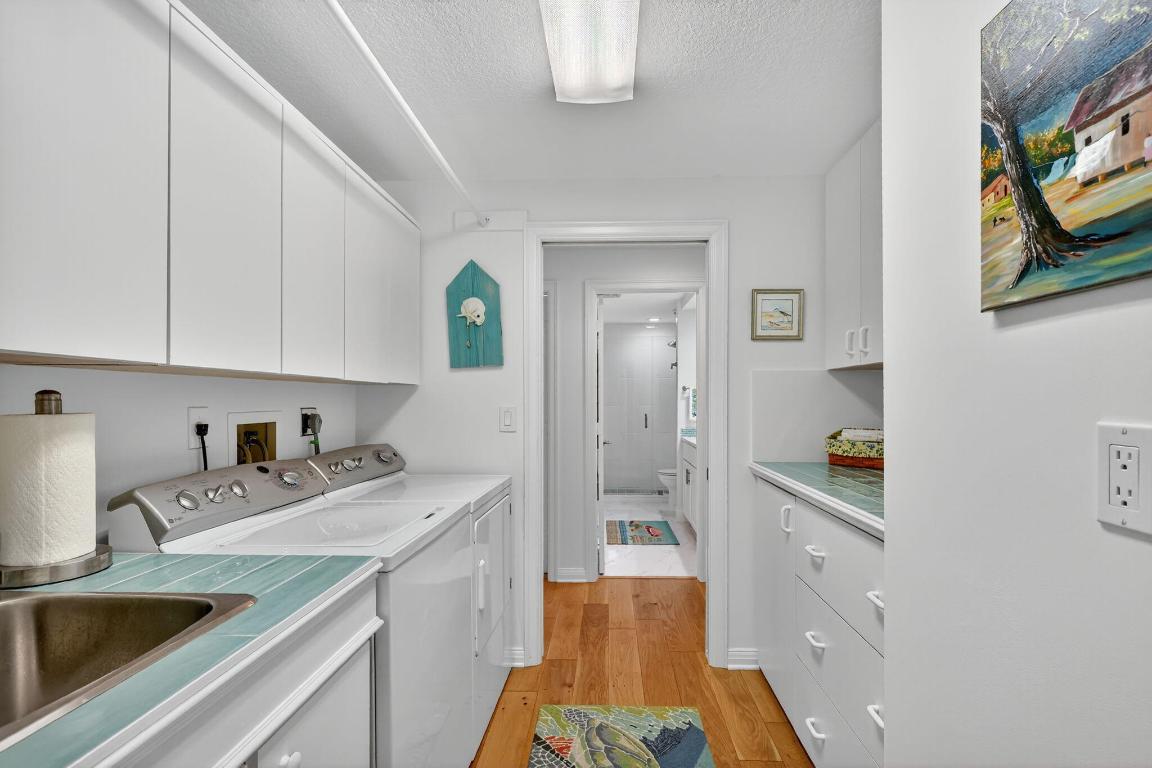 ADMIRALTY CONDO - Residential