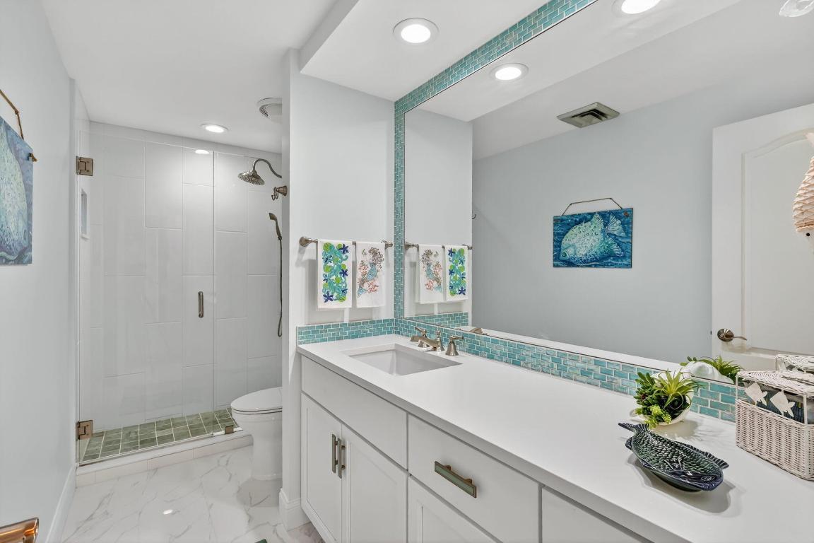 ADMIRALTY CONDO - Residential