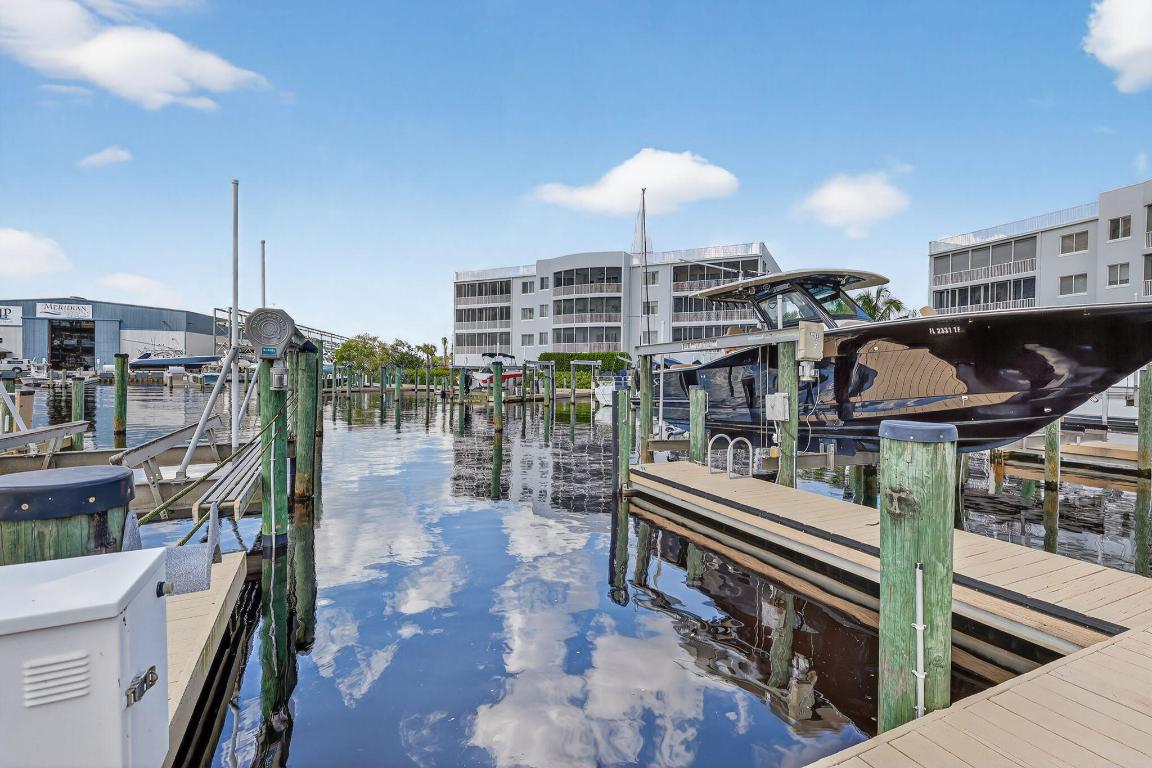 ADMIRALTY CONDO - Residential