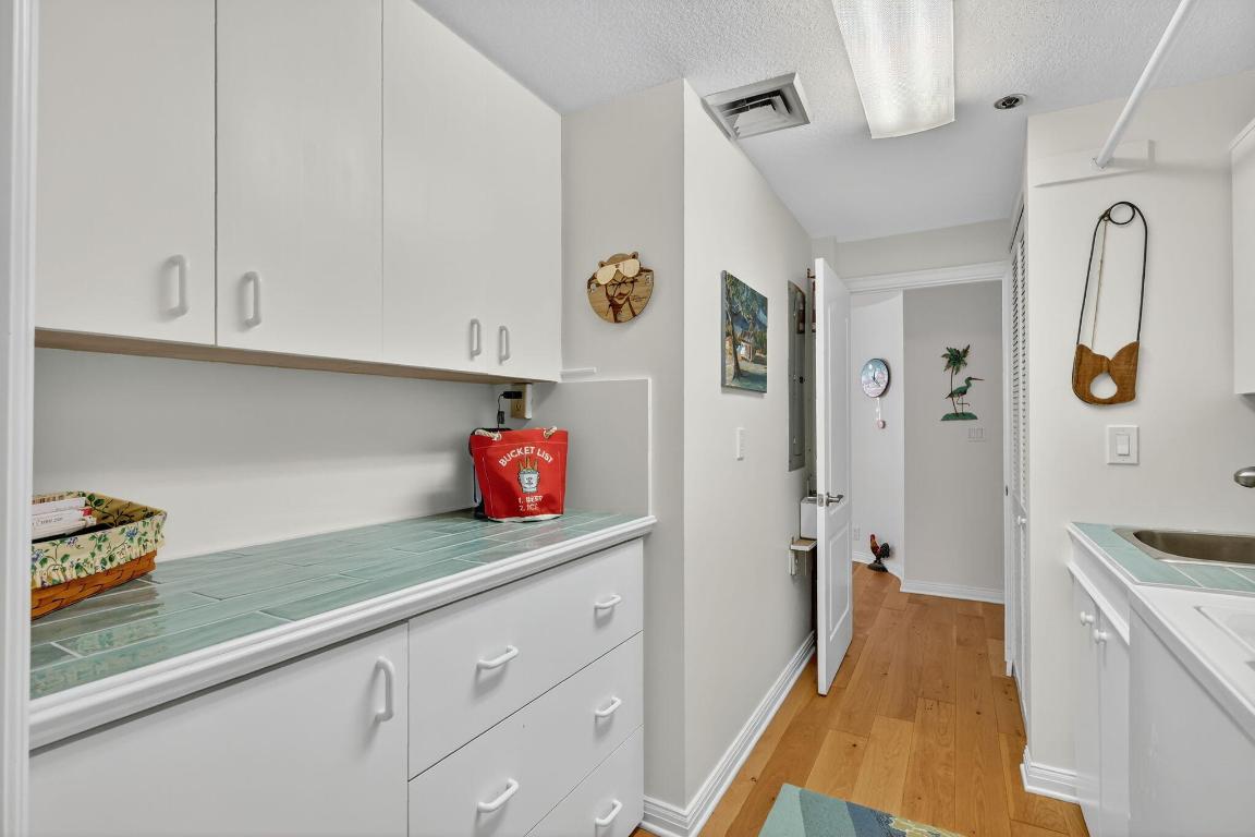 ADMIRALTY CONDO - Residential