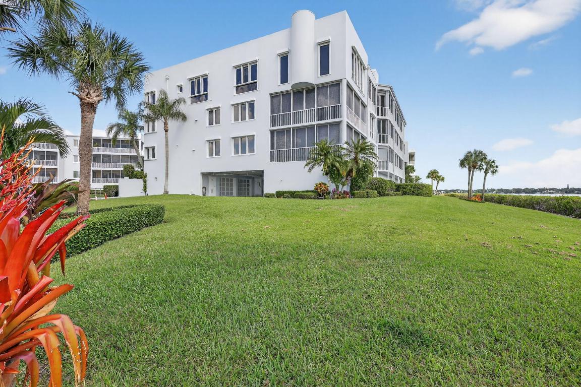 ADMIRALTY CONDO - Residential