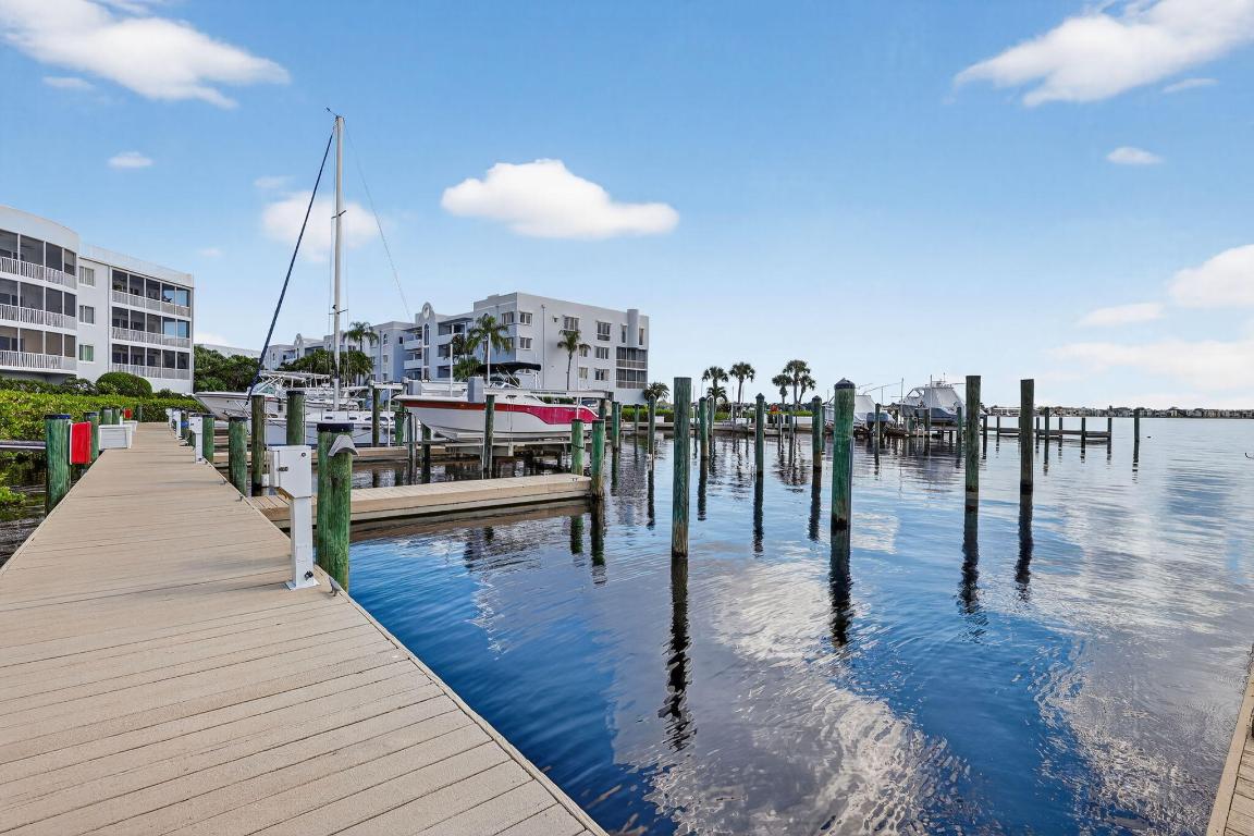 ADMIRALTY CONDO - Residential