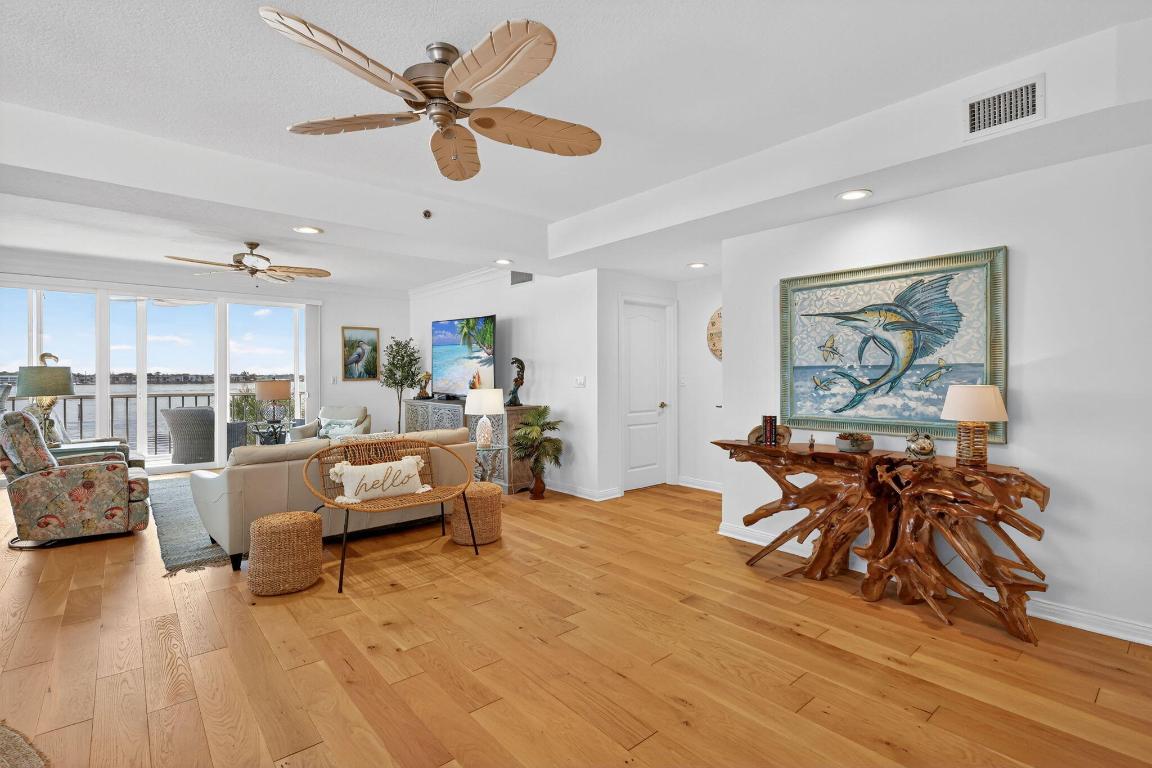 ADMIRALTY CONDO - Residential