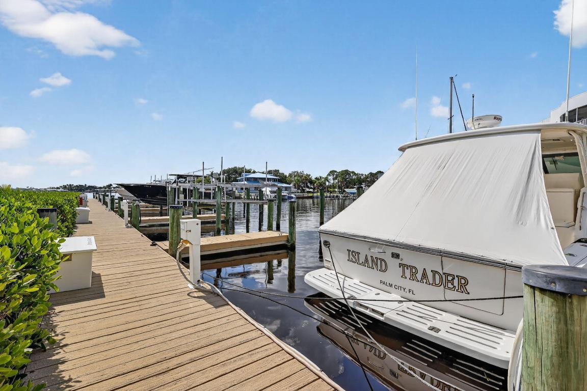 ADMIRALTY CONDO - Residential