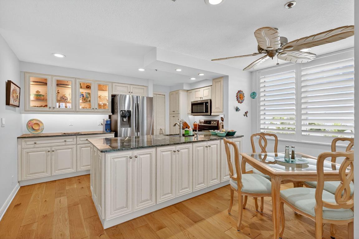 ADMIRALTY CONDO - Residential