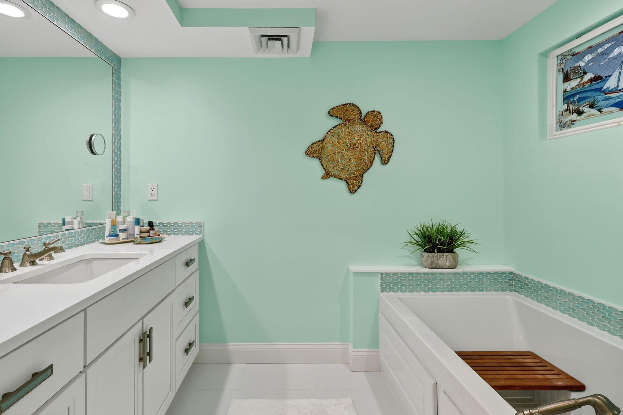 ADMIRALTY CONDO - Residential