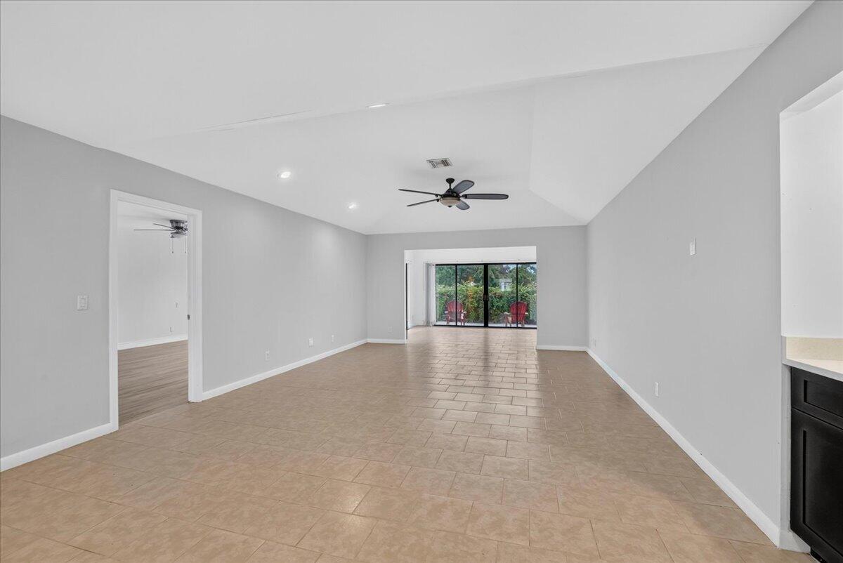 13867 EASTPOINTE Way