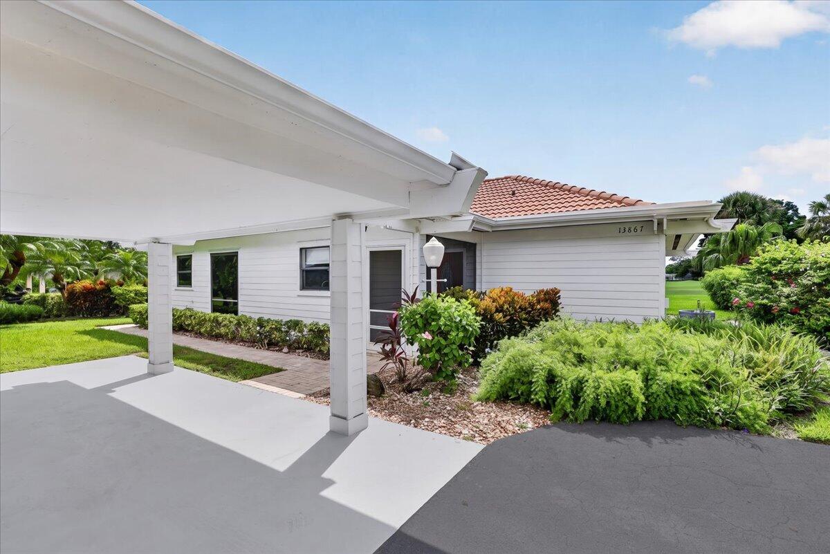 13867 EASTPOINTE Way