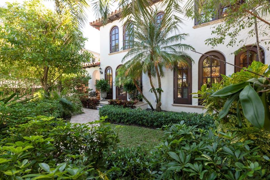 Winner of the Polly Earl Award for exceptional renovation, this landmarked four bedroom/three and half bath home has been updated with a full-house generator, Luxbaum impact glass windows and new A/C. Beautiful pool and private patio area. Quiet and peaceful in the center of town, the home is ready to occupy in the 2021 season.