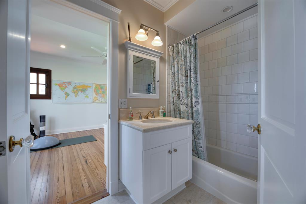 ROYAL PARK - Residential