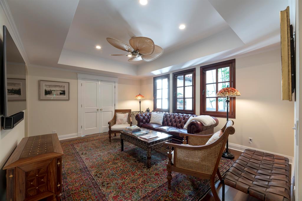 ROYAL PARK - Residential