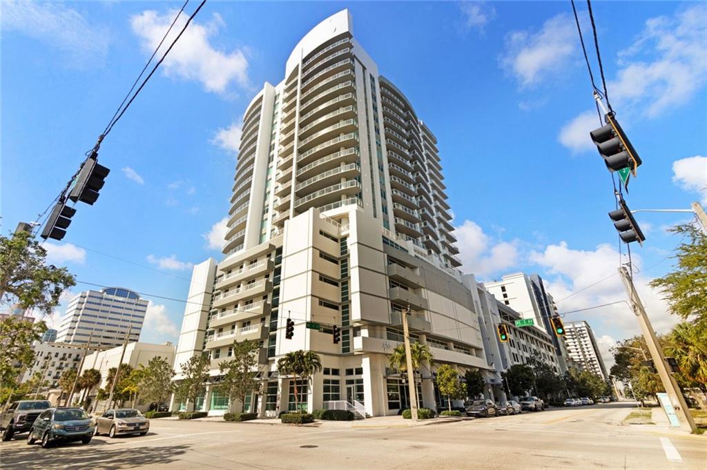 Stunning 2 bedroom, 2 1/2 bathroom large Condo With Panoramic City & Skyline Views. Light, Bright & Open CORNER unit in desirable Strada 315. HUGE balcony that catches both the Sunrise and Sunset. Stylish kitchen with Granite Countertops and Stainless Steal Appliances. Primary Bedroom with large Walk-in Closet, Separate Roman Tub & Stand-In Shower. Building has full service amenities including a Gym, Heated Pool, and Jacuzzi as well as a Salon and Spa. Perfectly located near city transportation as well as walking distance to Shops and Restaurants, Downtown, Las Olas, and 2 miles from Ft Lauderdale Beaches. No pet weight limit. Unit comes with an additional Storage Locker. MUST SEE IN PERSON TO TRULY APPRECIATE.