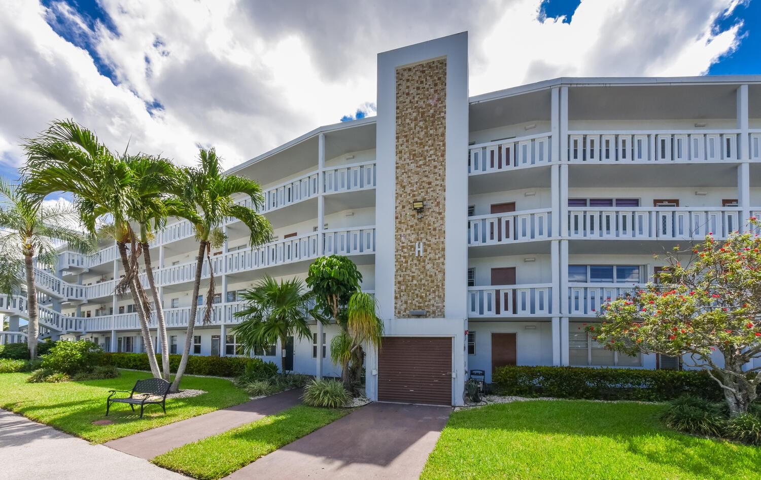 3rd Floor nicely updated extended kitchen with wooden cabinets, stainless steel appliances and granite countertops. 20x20 ceramic tiles throughout. Wood cabinets and granite tops in bathrooms. View of the water and nature preserve. Enclosed Patio with sliding doors. Ready to move in.
