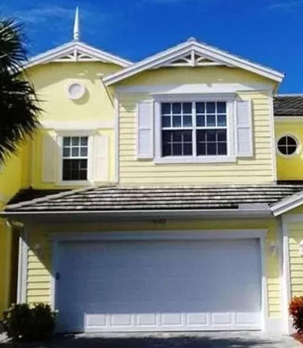 Photo of 1102 Mariner Bay Boulevard, Fort Pierce, FL 34949 (MLS # R10930770)