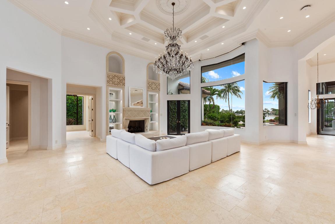 RIVERSIDE ON THE LOXAHATCHEE - Residential